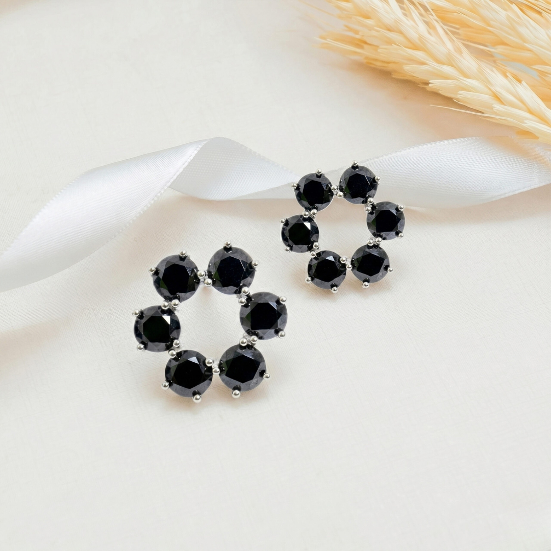 Elegant Gold-Tone Swan Pendant Necklace with Pavé Crystals & Ruby Eye (4)