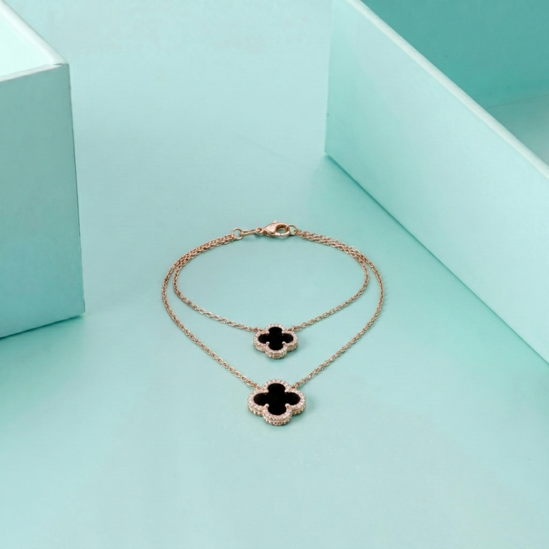 Elegant Gold-Tone Swan Pendant Necklace with Pavé Crystals & Ruby Eye (13)